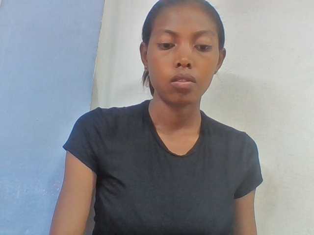 Layah7 live webcam show