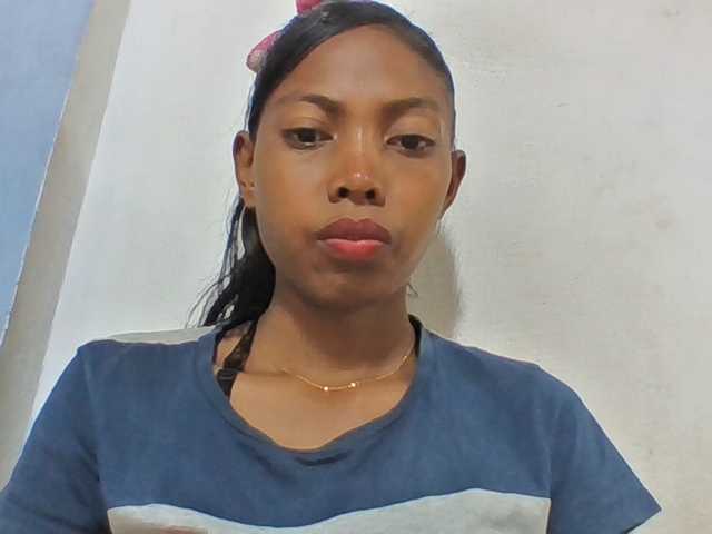 Layah7 live cam on BongaCams
