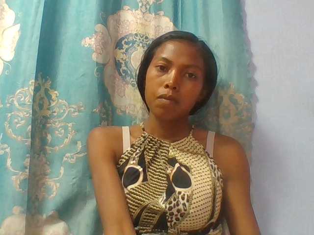 Layah7 live webcam show