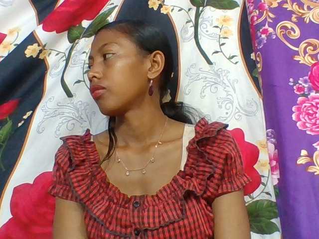 Sex chat gratuit in direct cu Layah7 pe BongaCams