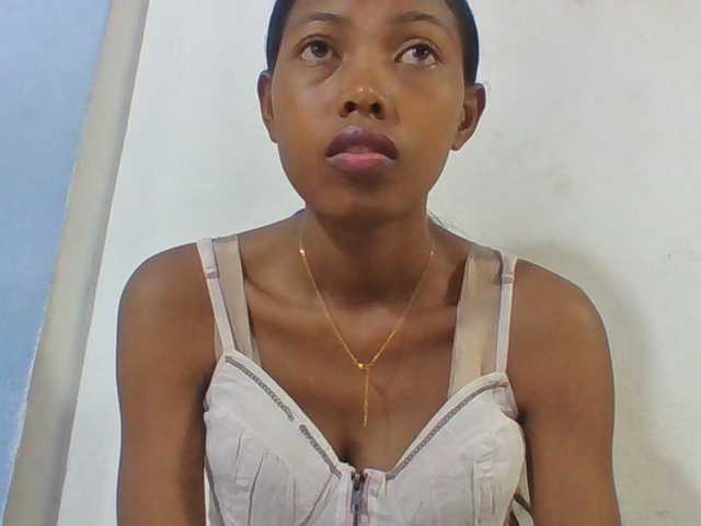 Layah7 live cam on BongaCams