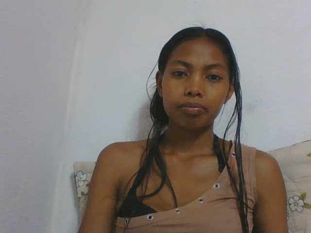 Layah7 live cam on BongaCams