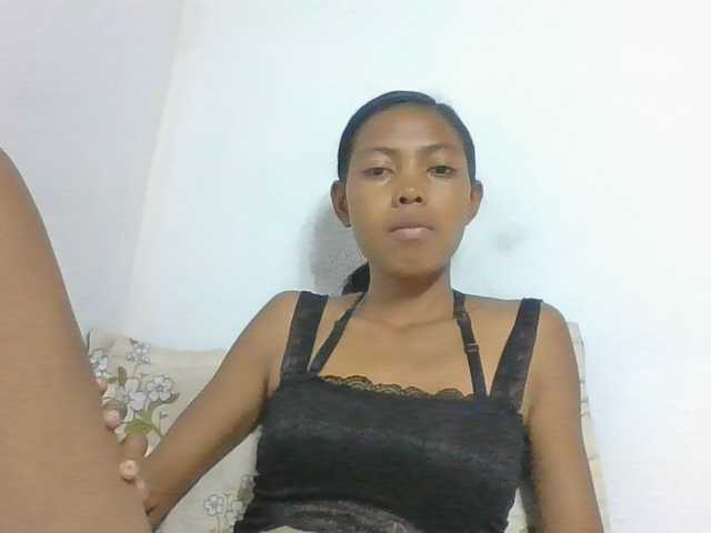 Layah7 live cam on BongaCams