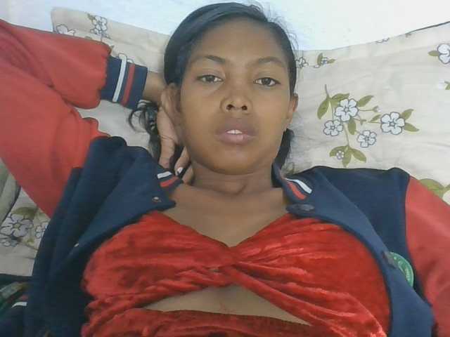 Layah7 live cam on BongaCams
