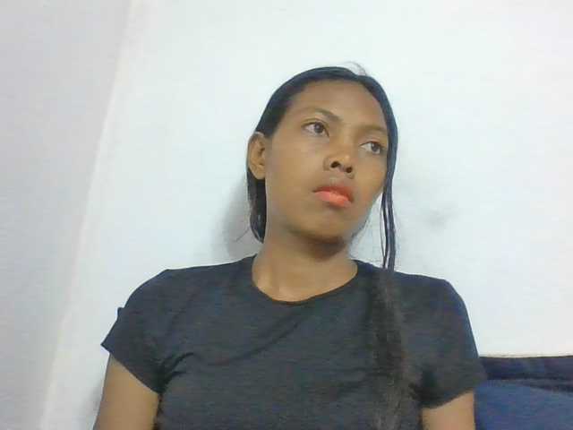 Layah7 live cam on BongaCams