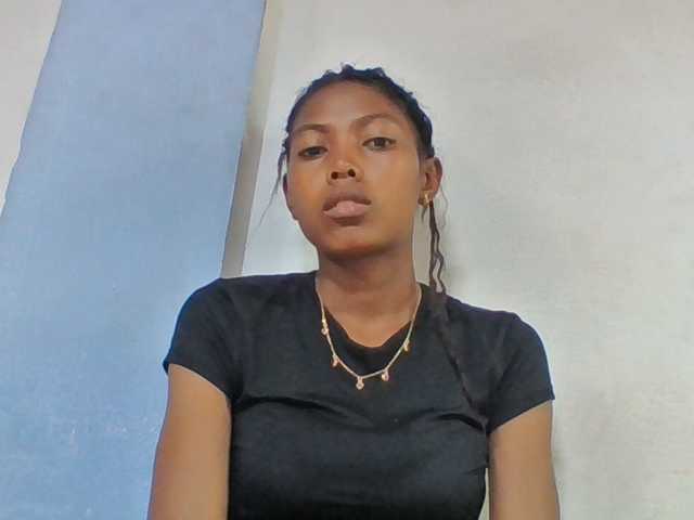 Layah7 live cam on BongaCams