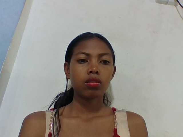 Layah7 live cam preview