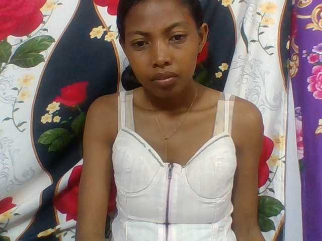 Layah7 live cam on BongaCams