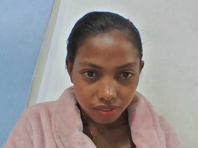 Layah7 live cam on BongaCams