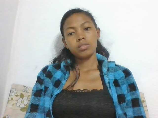 Layah7 live cam on BongaCams