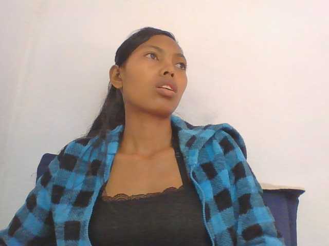 Layah7 live cam on BongaCams