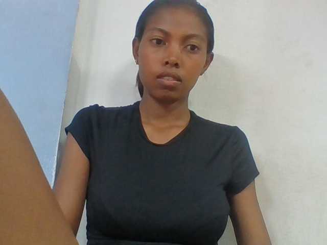 Layah7 live webcam show