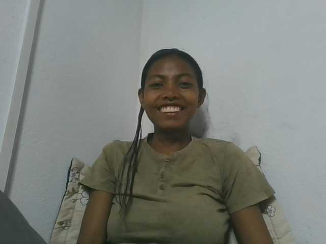 Layah7 live cam on BongaCams
