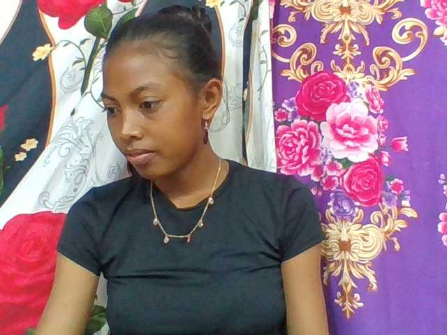 Layah7 live cam on BongaCams