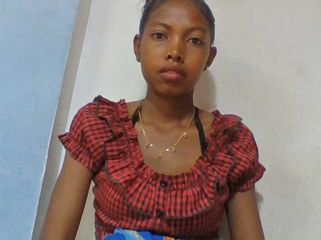 Layah7 live cam on BongaCams