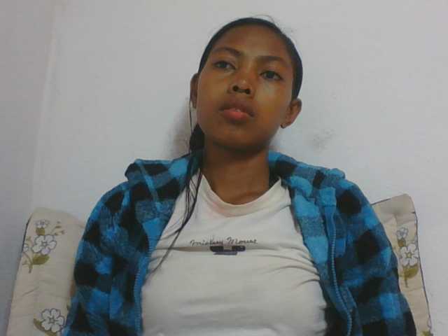 Layah7 live cam on BongaCams