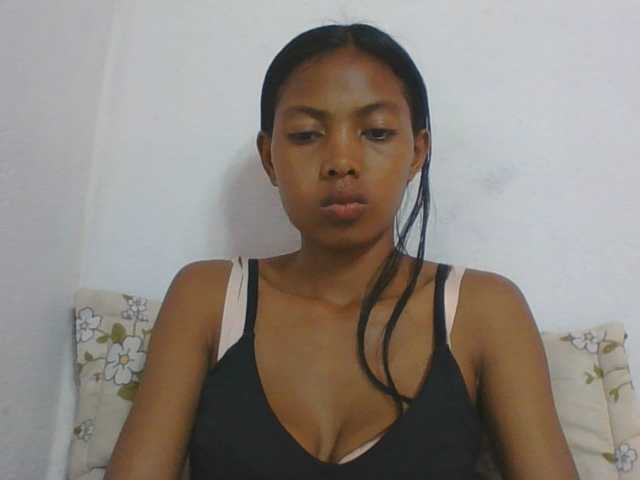 Layah7 live cam on BongaCams