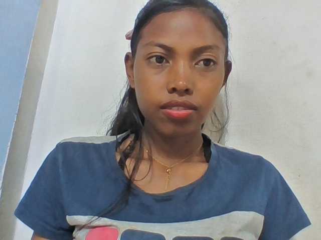 Layah7 live cam on BongaCams