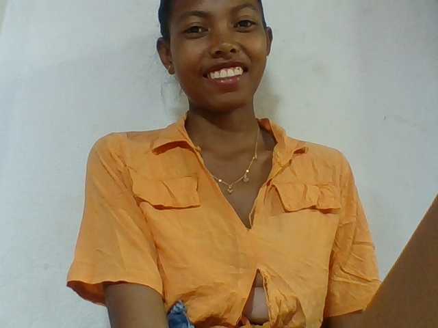 Layah7 live cam on BongaCams