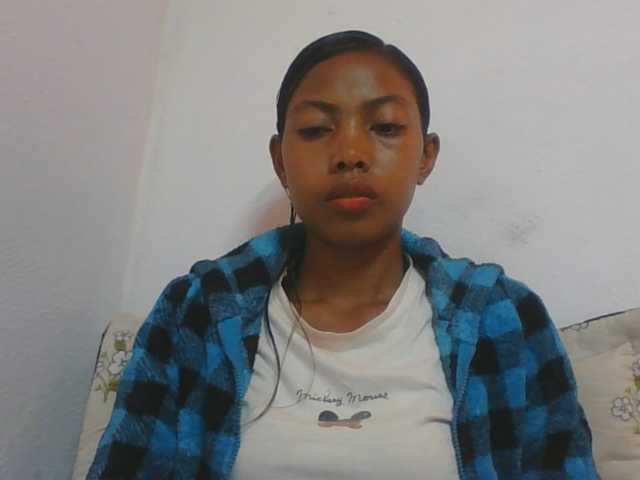 Layah7 live cam on BongaCams