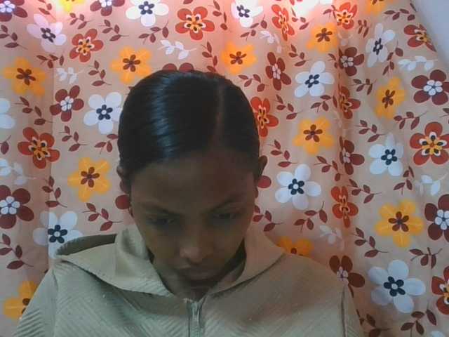 Layah7