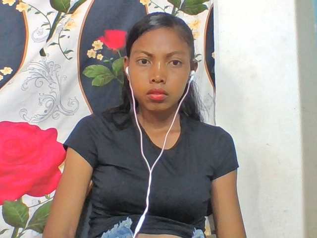 Layah7 live cam on BongaCams