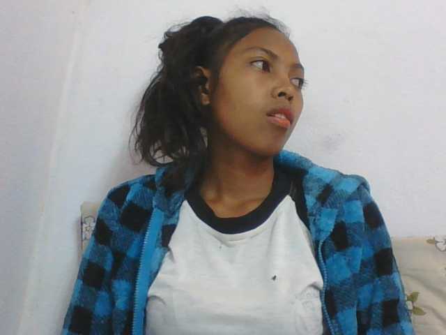 Layah7 live cam on BongaCams