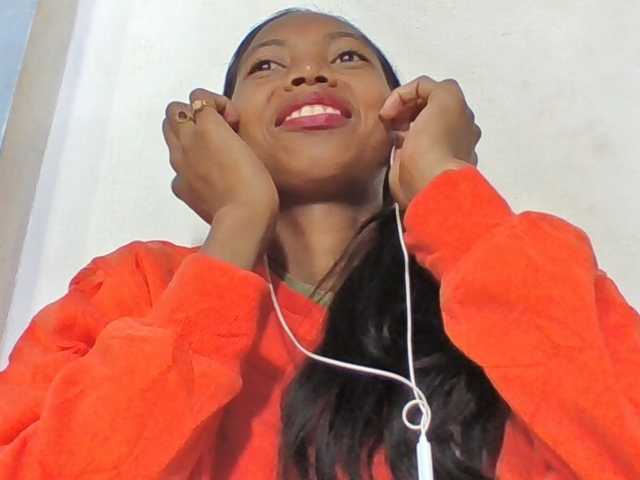 Layah7 live cam on BongaCams