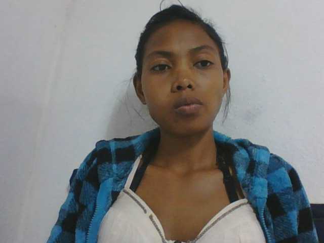 Layah7 live cam on BongaCams
