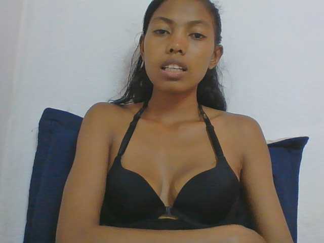 Layah7 live cam on BongaCams