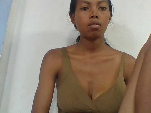 Layah7 live cam on BongaCams