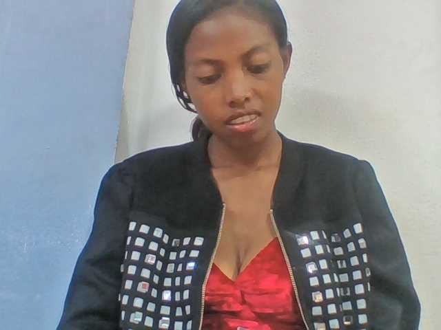 Layah7 live webcam show