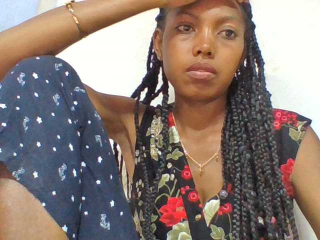 Layah7 live cam on BongaCams