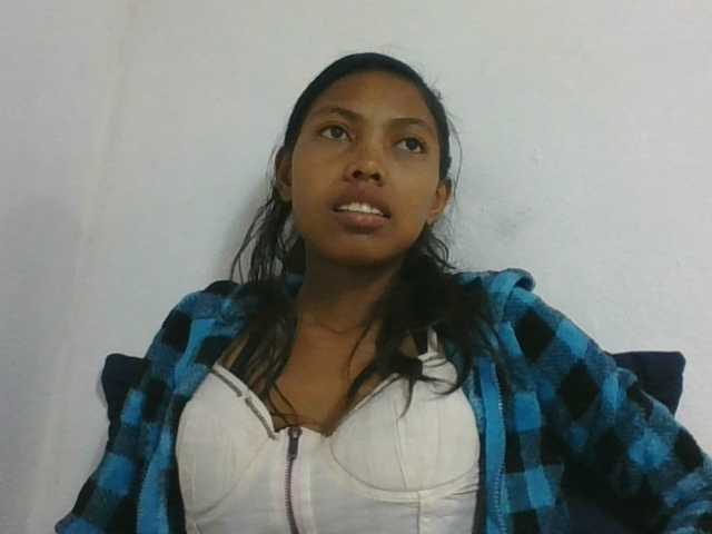 Layah7 live cam on BongaCams