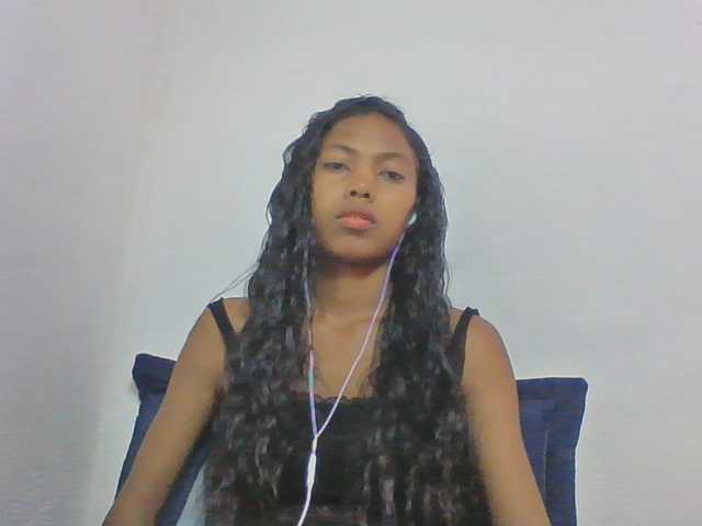Layah7 live cam on BongaCams