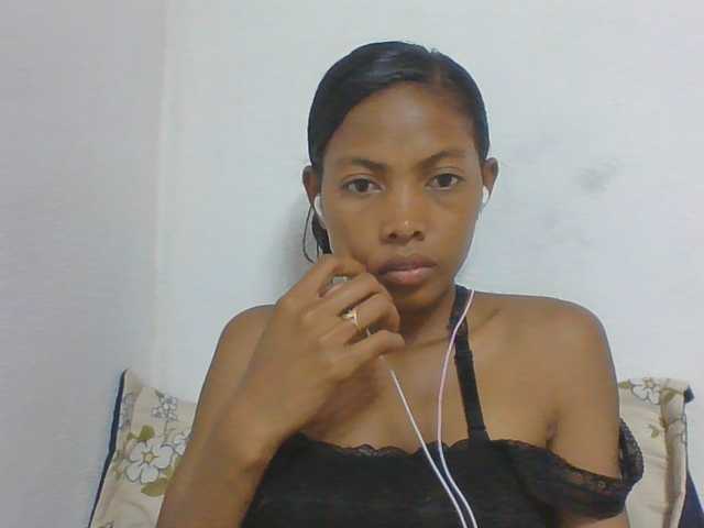 Layah7 live cam on BongaCams