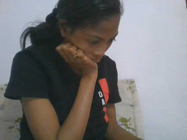 Layah7 live cam on BongaCams