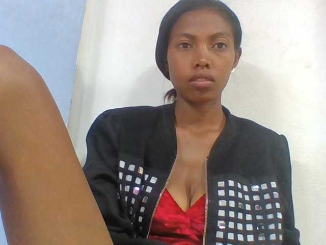 Layah7 live webcam show