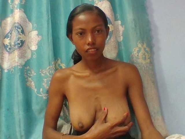 Layah7 live cam on BongaCams