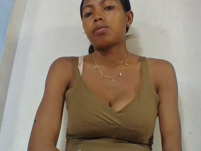Layah7 live cam on BongaCams
