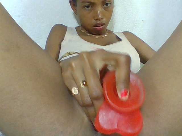 Layah7 live cam on BongaCams