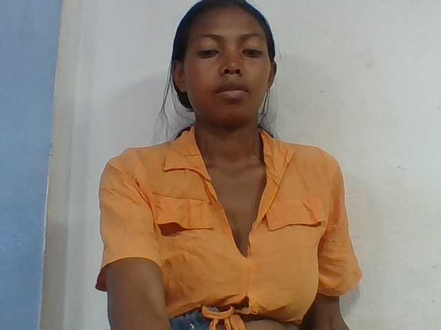 Layah7 live cam on BongaCams