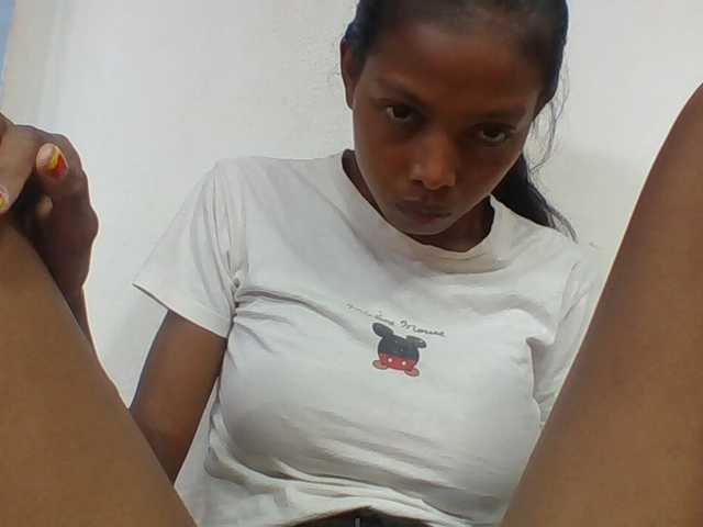 Layah7 live cam on BongaCams