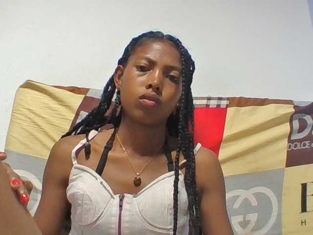 Layah7 live cam on BongaCams