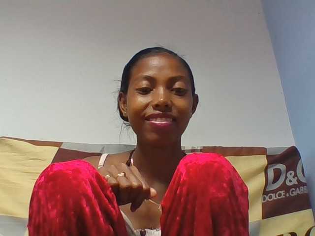 Layah7 live cam on BongaCams