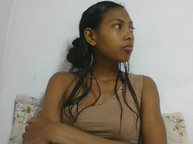 Layah7 live cam on BongaCams
