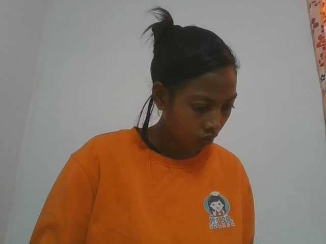 Layah7, en directo ahora en BongaCams