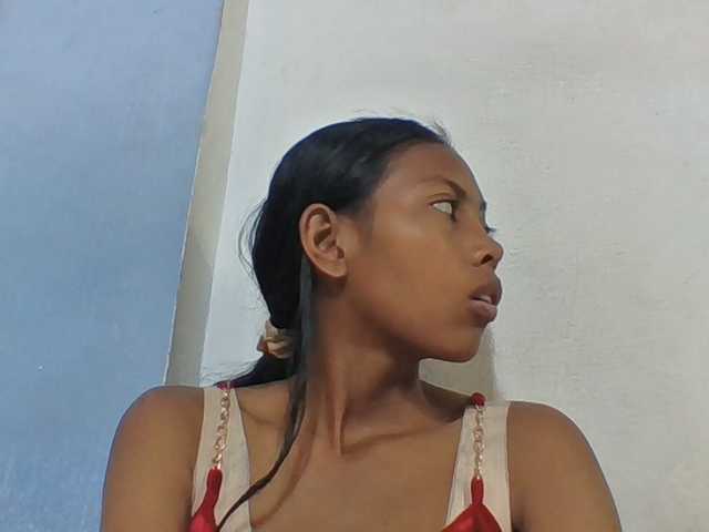 Layah7 live cam on BongaCams