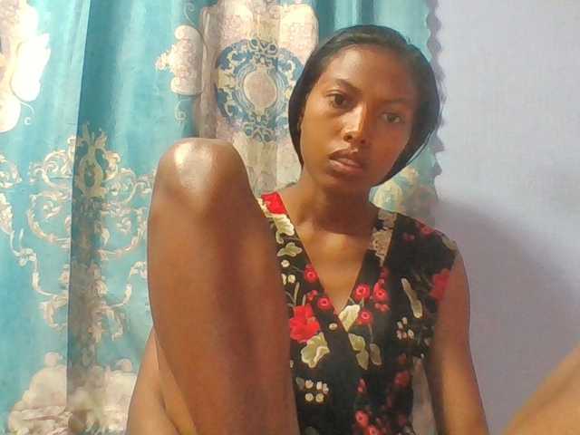Layah7 live webcam show