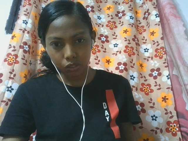 Layah7 live cam on BongaCams